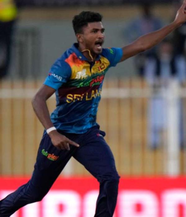 யார் இவர்?