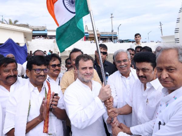  தேசியக் கொடி 