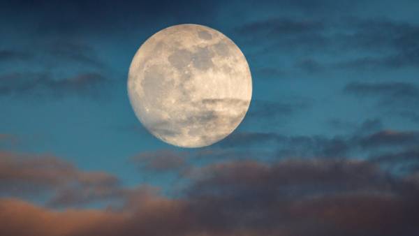 ஆவணி மாத பவுர்ணமி ஆவணி மாத பவுர்ணமி