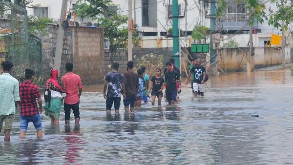 ஏரிகள் அழிப்பு 