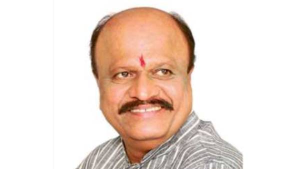 சரத்பவாரை வீழ்த்த முடியாது 