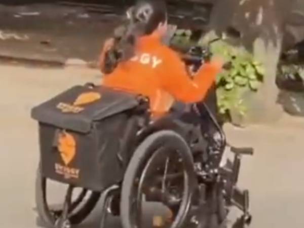  உணவு டெலிவரி 