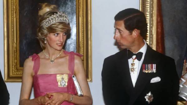 உதவியாளர் பேட்டி உதவியாளர் பேட்டி