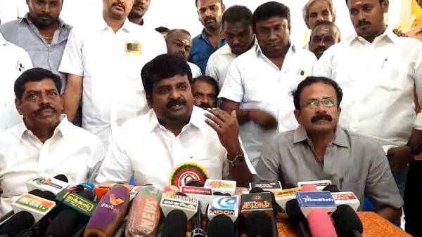 விடுமுறை தீர்வு அல்ல 