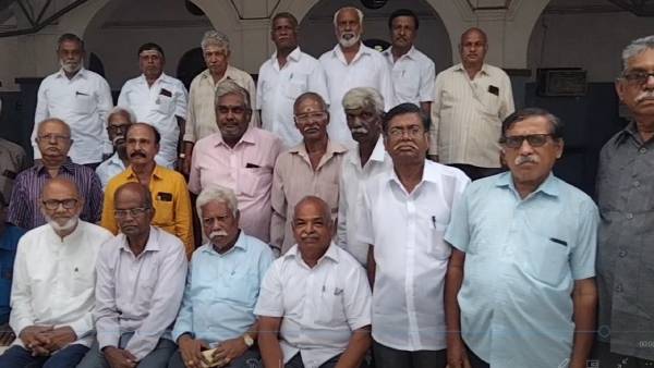 உயர் பதவியில் மாணவர்கள் 