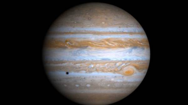 பிரம்மாண்ட கோள் 