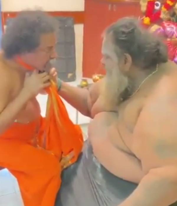 ரியல் சாமியார் ரியல் சாமியார்