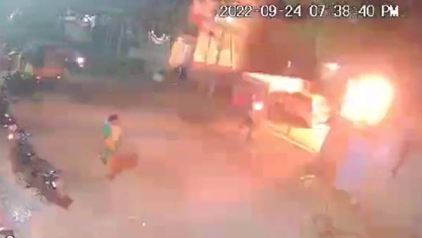  ஆலோசனைக்கு மத்தியில்... 