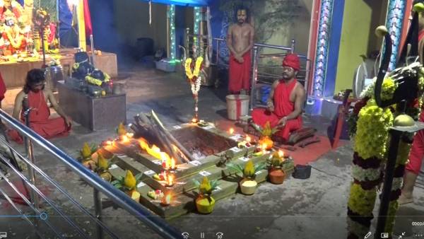 அகாடா- நிர்வாண துறவிகள் அகாடா- நிர்வாண துறவிகள்