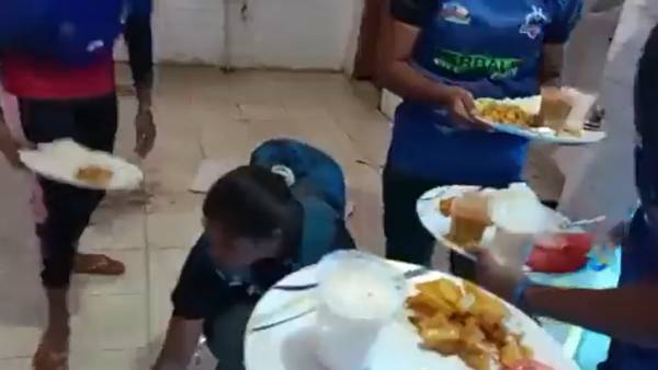 பூரி, அரிசி சாதம் 