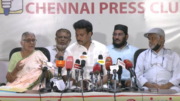 பள்ளிகளுக்கு விடுமுறை 