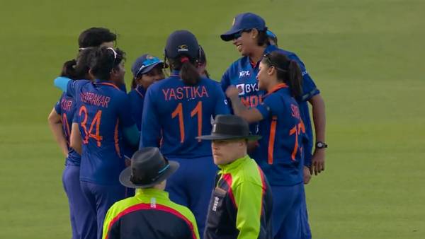 திணறிய இங்கிலாந்து திணறிய இங்கிலாந்து