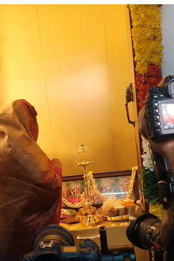 புது வீடு கட்டியாச்சி