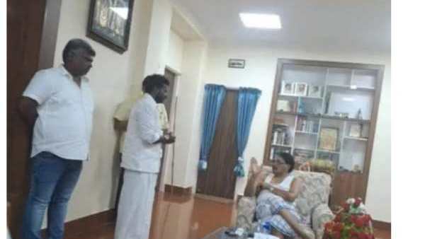 ஒருமையில் பேச்சு 