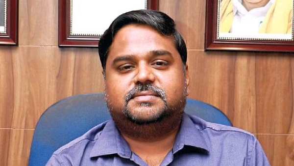 அதிமுக எம்.எல்.ஏக்கள்