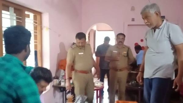  போலீஸ் விசாரணை 