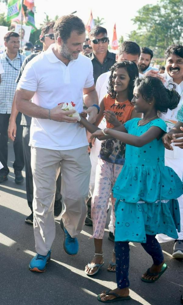 காங்கிரஸ் விமர்சனம் 