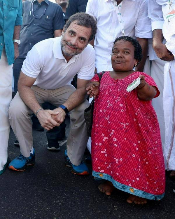 உதவியாளர்கள் 