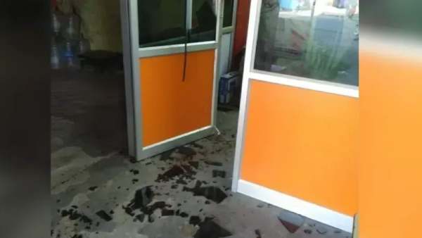 6 பேர் கைது 6 பேர் கைது