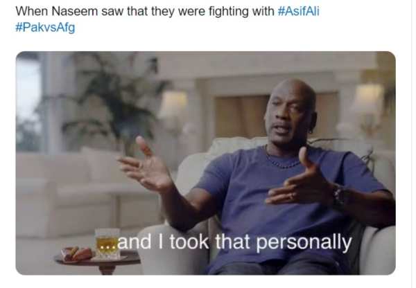 கோபம் கத்தினார் 