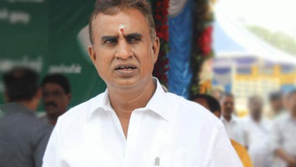 எஸ்.பி.வேலுமணி 