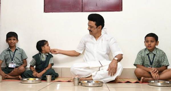 முதல்வருடன் சிற்றுண்டி