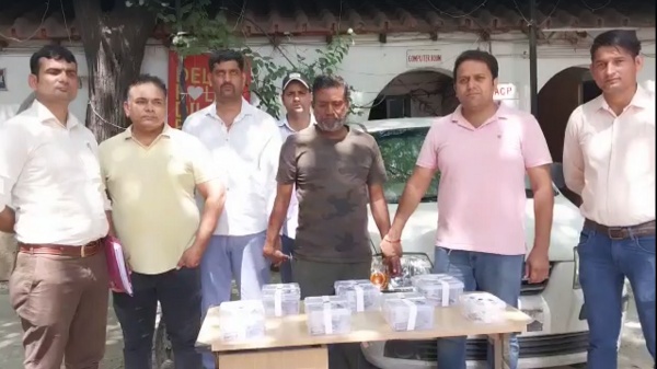 அரசு ஒப்பந்ததாரராக...