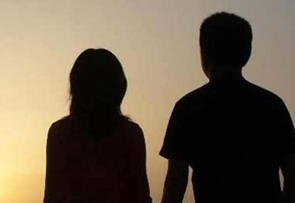 மனைவியிடம் விசாரணை மனைவியிடம் விசாரணை