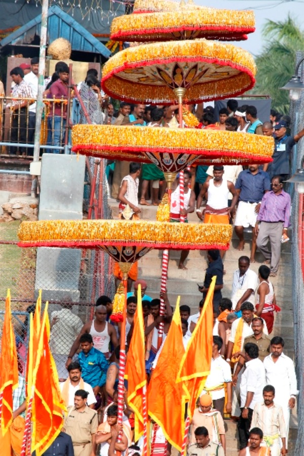 பெரிய திருவடி சேவை 