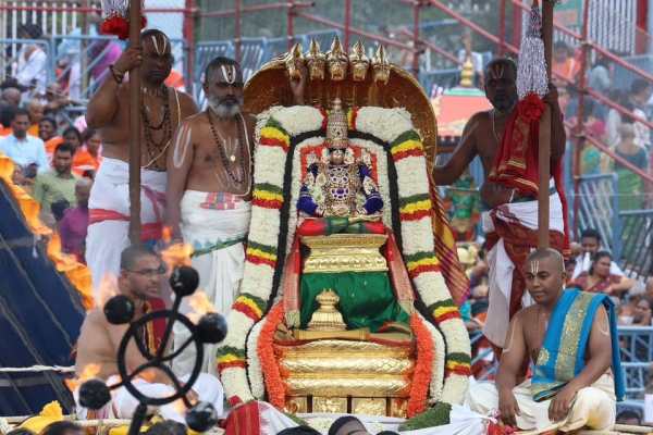 முக கவசம் கட்டாயம் 