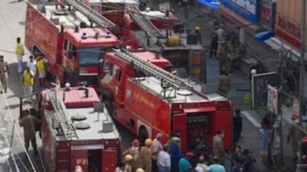 துடிதுடித்து உயிரிழந்த தொழிலாளர்கள்