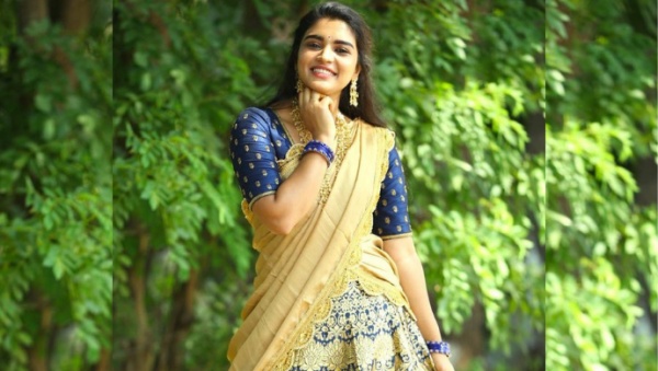 இளைஞர்களை கவர்ந்த அழகி