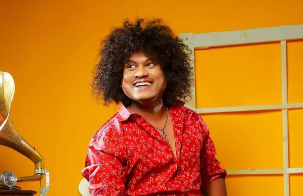 பிரபலமான நிகழ்ச்சி