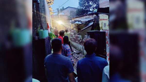 மாற்றப்பட்டிருந்த குழந்தை துணி.. மாற்றப்பட்டிருந்த குழந்தை துணி..