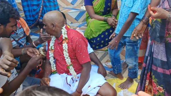 காதுகுத்து 