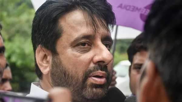  ஊழல் புகார்