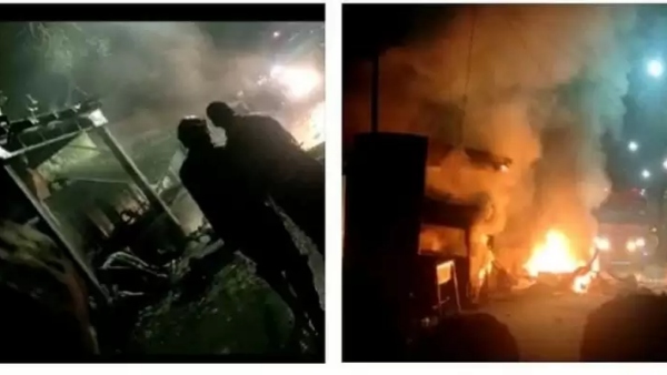 2 துண்டாக உடைந்த கார் 2 துண்டாக உடைந்த கார்