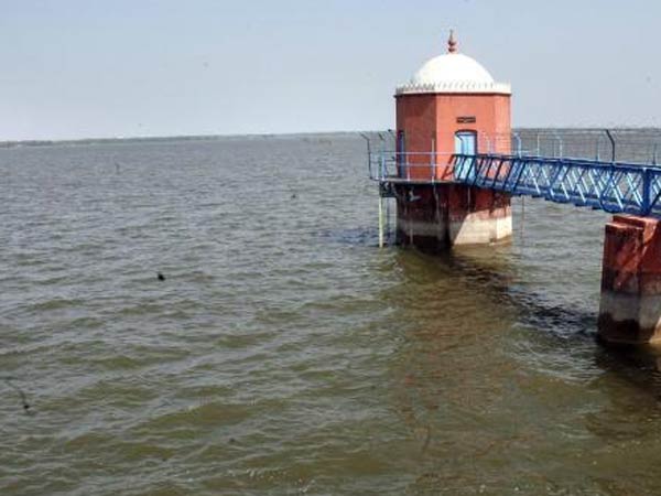 சென்னை செம்பரம்பாக்கம் ஏரியை.. 