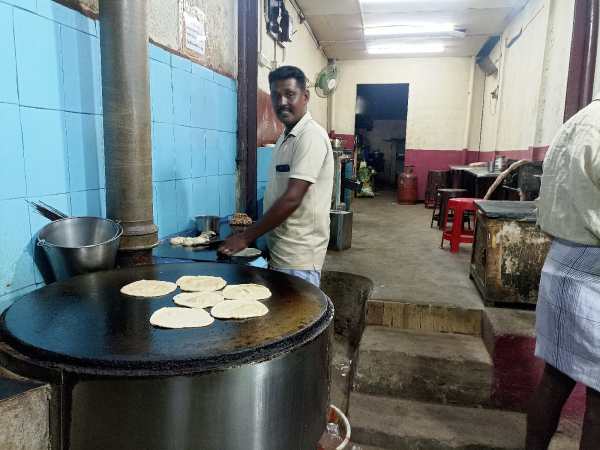 தாவூத் ஹோட்டல் 