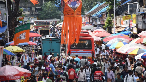 கடை வீதிகளில் கூட்டம் 