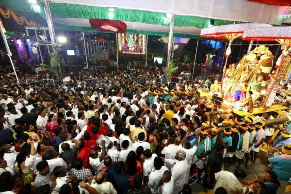 மலையப்பசுவாமி நகைகள்