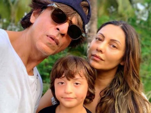 2/8.ஷாருக் கான் - கவுரி கான் 