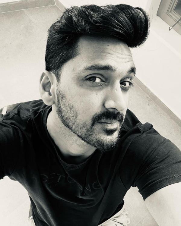 குதர்க்கமான பதிவு