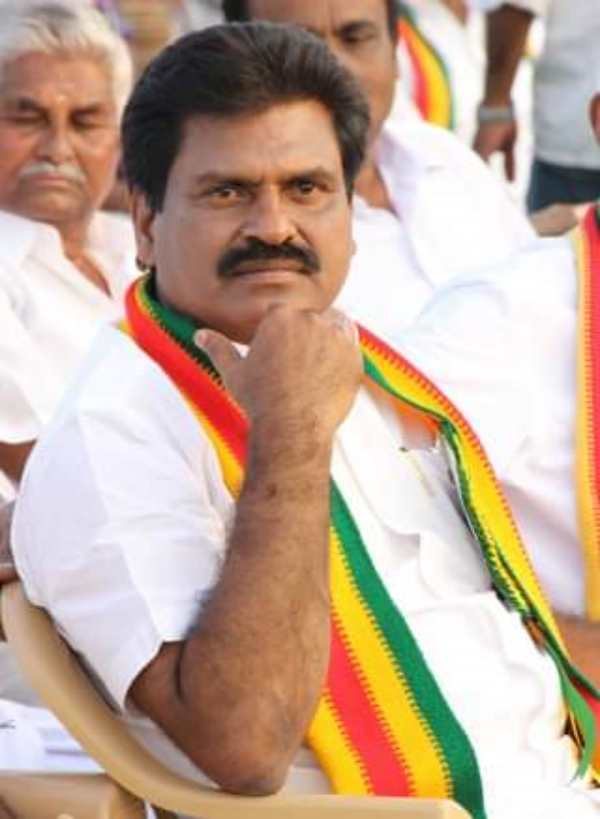  அசரடித்தார் 