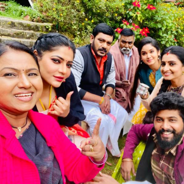 குவியும் புகைப்படங்கள்