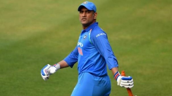 ட்ரெண்டிங்கில் தோனி 