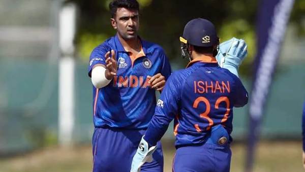 Ashwin stuns the ground by 3 wickets in the practice match ahead of the world cup t 20 series Ashwin stuns the ground by 3 wickets in the practice match ahead of the world cup t 20 series