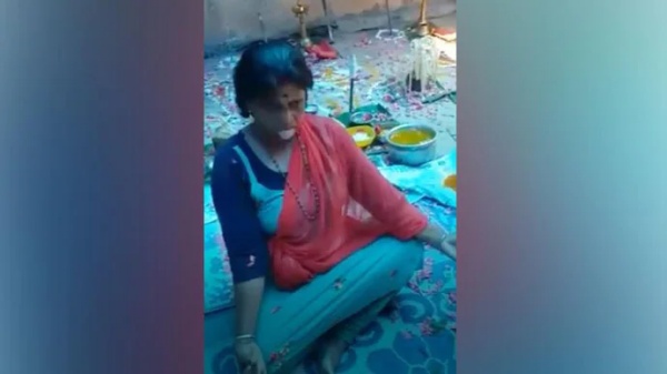 குக்கரில் மனித மாமிசம்