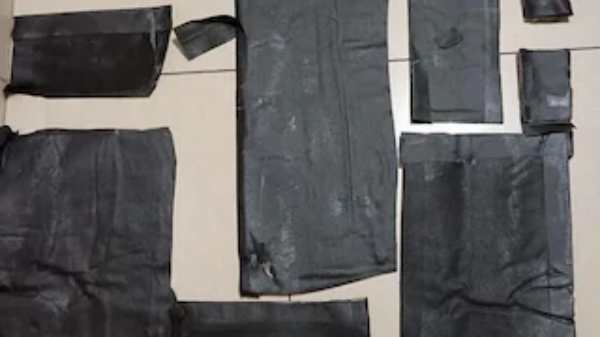  12 பாக்கெட்கள்