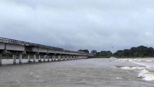 அணைக்கு நீர்வரத்து 